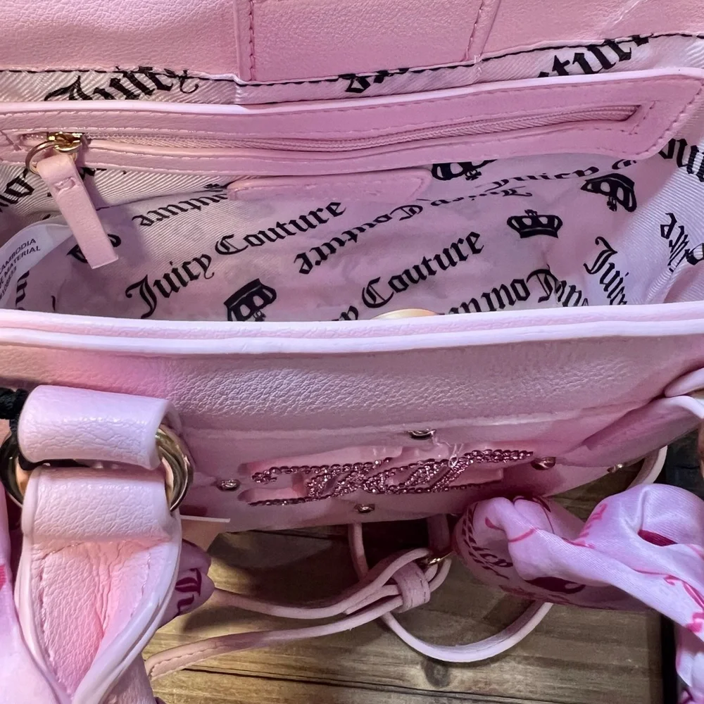 Juicy Couture Mini Tote. - Picture 4 of 9